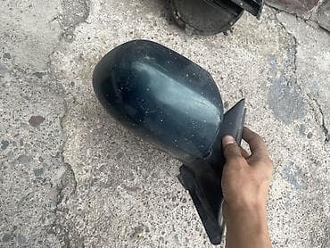 Правое зеркало от Ауди А6 с4 1997 года at lalafo.kg Правое зеркало от Ауди А6 с4 1997 года