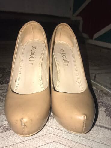 лабутен: Лабутены 36 размер ни разу не носились оригинал есть маленькие дефекты — 2