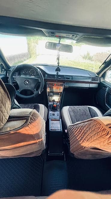 челленджер авто: Mercedes-Benz W124: 1992 г., 2 л, Автомат, Бензин, Седан — 6