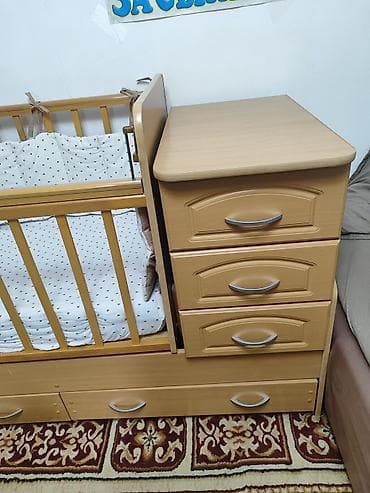 small table: Детская кровать трансформер, Другой тип — 1