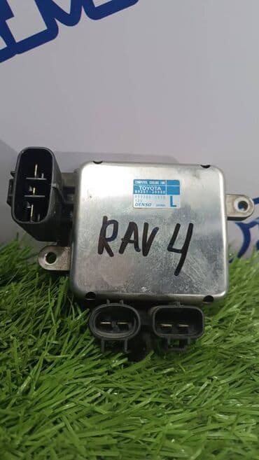 rav4: Toyota Rav4 2018 год, блок управления вентилятором — 1
