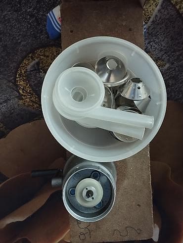 тестомес машина: Ручной сливкоотделитель (сепаратор молока) Описание: - Настольная — 2