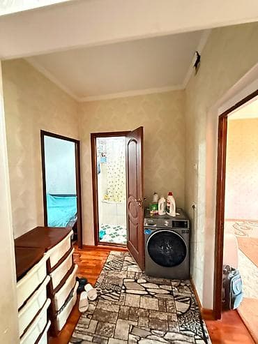 Квартиры: 2 комнаты, 50 м², 105 серия, Восток-5 мкр 105 серия, 3 этаж, Старый ремонт — 6