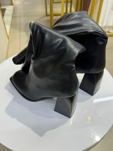 пол сапоги женские: Женские ботильоны из черной гладкой кожи с молнией - Материал верха — 4