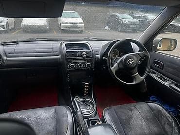 lalafo traktor: Lexus IS: 2003 г., 2 л, Автомат, Бензин, Седан — 5