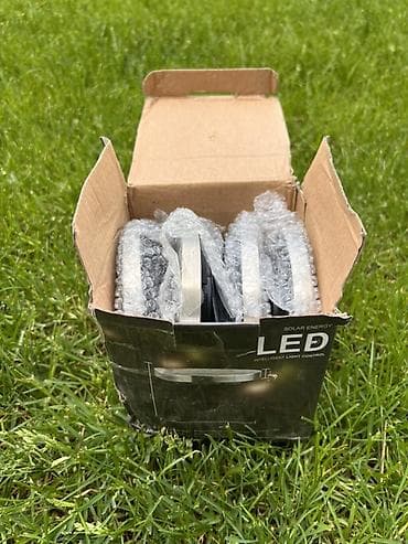светильники для уличного освещения: Солнечные садовые LED-светильники с интеллектуальным управлением — 1