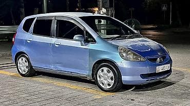 Honda Fit: 2002 г., 1.3 л, Автомат, Бензин, Хэтчбэк at lalafo.kg Honda Fit: 2002 г., 1.3 л, Автомат, Бензин, Хэтчбэк