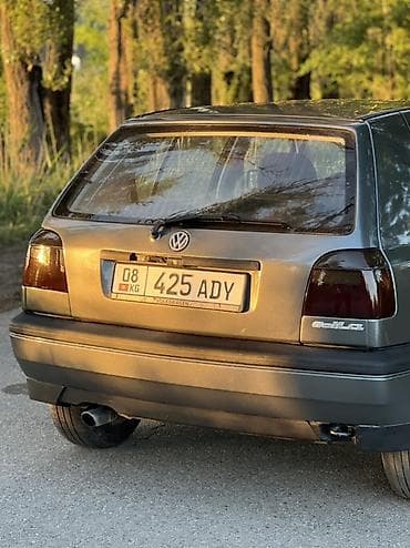 гольф 1997: Volkswagen Golf: 1993 г., 1.6 л, Механика, Бензин, Хэтчбэк — 8