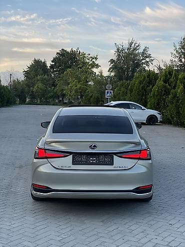 Продажа авто: Lexus ES: 2019 г., 2.5 л, Вариатор, Гибрид, Седан — 5