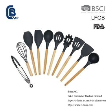 Силиконовая кухонная утварь модно и удобно темно-серого цвета с