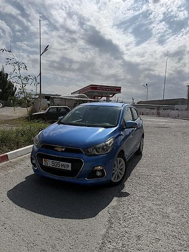 Chevrolet Spark: 2017 г., 1 л, Вариатор, Бензин, Хетчбек