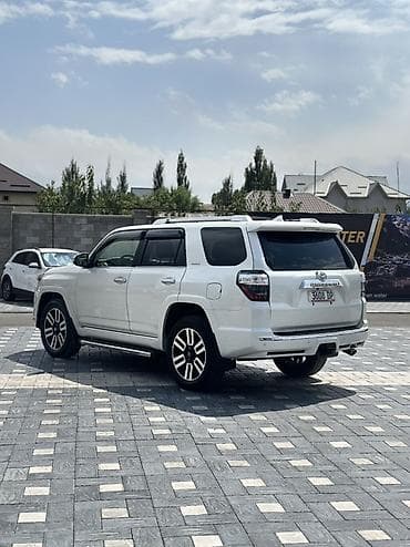range rove: Toyota 4Runner: 2022 г., 4 л, Автомат, Бензин, Внедорожник — 4