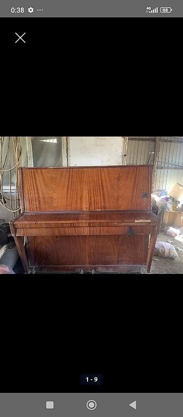 Пианино «Беларусь» (вертикальное) чуть сорапина есть срочно продаю -