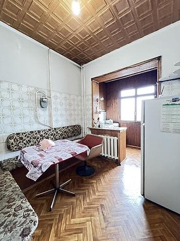 6 комнатная квартира: 3 комнаты, 68 м², 106 серия, 6 этаж, Старый ремонт — 6