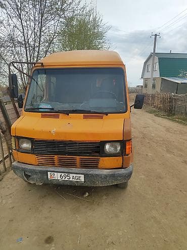 70 сом: ГАЗ 69: 1989 г., Кол менен иштөөчү, Van — 1