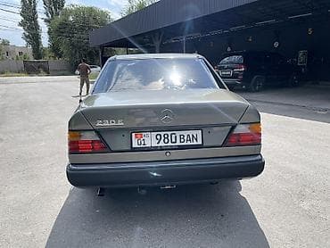 асинхроный двигатель: Mercedes-Benz W124: 1988 г., 2.3 л, Механика, Бензин, Седан — 3