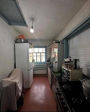 Кыймылсыз мүлк: 🏡 Продается дом в Сокулуке! 📍 Всего 200 метров от трассы! 🏠 Площадь — 6