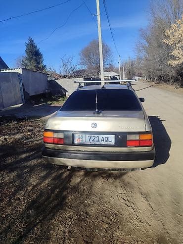 салквн тор: Volkswagen Passat: 1988 г., 1.8 л, Ручные, Газ, Седан — 4