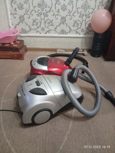 dyson v15: Пылесосы для сухой уборки (2 шт.) 1) VITEK (красный) - Циклонная — 4