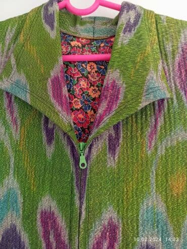 Киреге берилүүчү кийимдер: НАЦИОНАЛЬНЫЙ ЧАПАН (женский ) ручная работа (стёганный) новый — 3