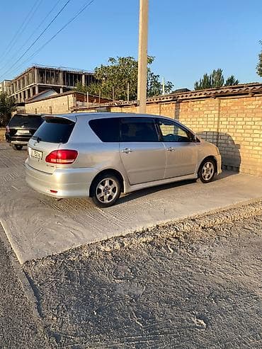 mark ll: Toyota Ipsum: 2002 г., 2.4 л, Автомат, Бензин, Минивэн — 2