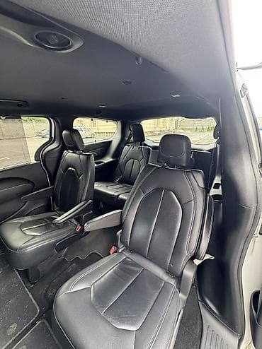 китайский минивен 7 мест: Chrysler Pacifica: 2018 г., 3.6 л, Автомат, Бензин, Минивэн — 10