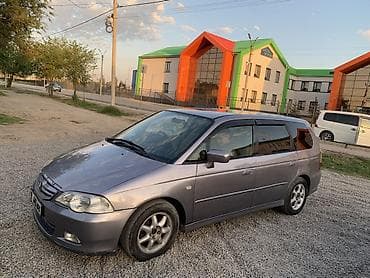 удлинённая: Honda Stream: 2000 г., 2.3 л, Автомат, Бензин, Универсал — 1