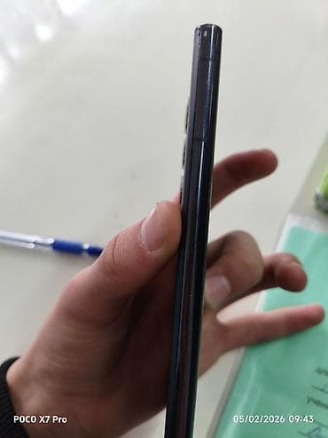 tab a9: Samsung Galaxy S22 Ultra, Б/у, 256 ГБ, цвет - Черный, 1 SIM, eSIM — 6