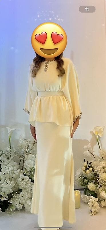 Вечерние платья: Элегантное вечернее платье в кремовом оттенке. - Силуэт: длинное — 1