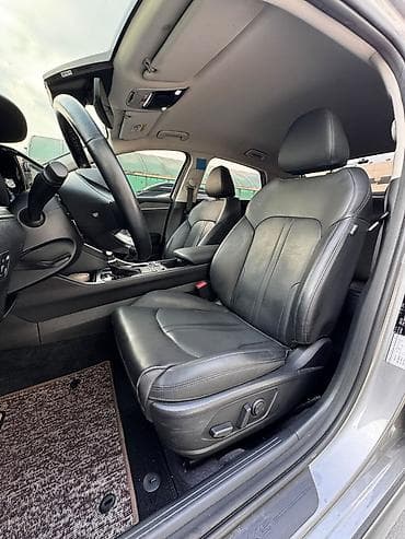 byd e5: Kia K5: 2023 г., Седан — 10