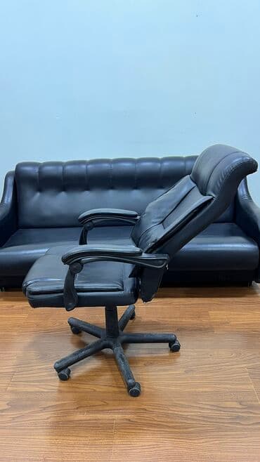 кресло для офис: Продаю кресло Кожа Состояние отличное Новая крестовина Новый газлифт — 5