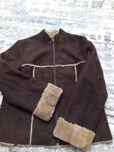 дубленка короткая: Продаю дубленку 100% полиэстер, изнутри 100% акрил . Подойдет размер — 1