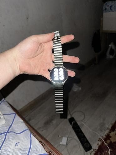 электронный часы: Часы с электронным циферблатом и металлическим браслетом. - Круглый — 1