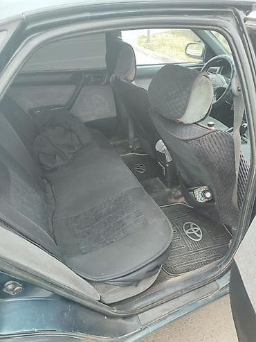 keyless go: Toyota Carina E: 1995 г., 1.6 л, Механика, Бензин, Хэтчбэк — 9