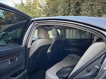 форестер 2016: Lexus ES: 2016 г., 2.5 л, Вариатор, Гибрид, Седан — 6