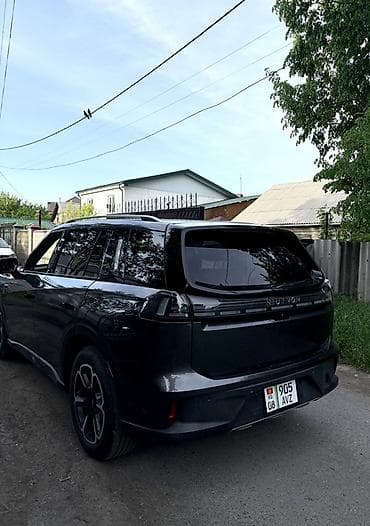 продаю манипуляторную установку кму: NIUTRON NV — стильный среднеразмерный кроссовер с современным дизайном — 3
