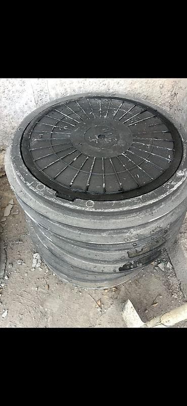 металл черный: Чугун люк — 1