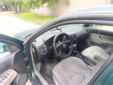 Продажа авто: Volkswagen Golf: 2000 г., 1.6 л, Механика, Бензин, Хэтчбэк — 3