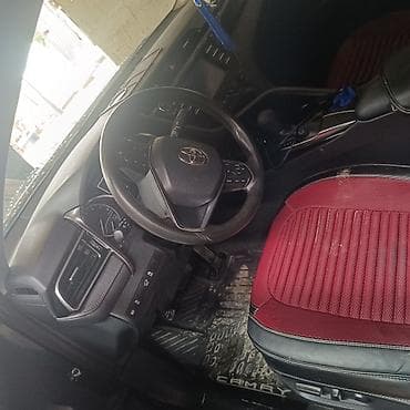 салон автомобиля: Toyota Camry: 2019 г., 2.5 л, Автомат, Бензин, Седан — 5