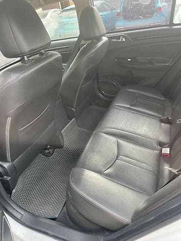 byd e3 цена: BYD E5: 2019 г., Электромобиль, Седан — 6