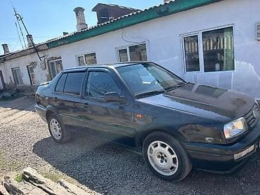 багаж венто: Volkswagen Vento: 1992 г., 2 л, Ручные, Седан — 4