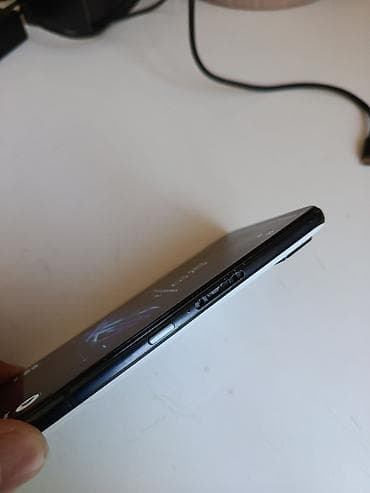 Asus ROG Phone 6, Б/у, 512 ГБ, цвет - Белый, 2 SIM — 3