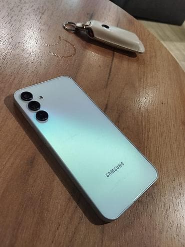 honor 400 pro: Samsung Galaxy A15, цвет - Серебристый, 2 SIM — 1