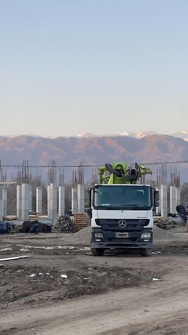 бетонасос: Бетононасос, Mercedes-Benz, 2012 г., более 60 м — 1