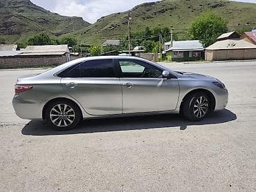 corolla 2016: Toyota Camry: 2015 г., Седан — 4