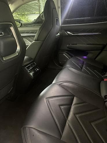 Geely: Zeekr 001: 0.1 - engine capacity л | 2024 г. Лифтбек — 7