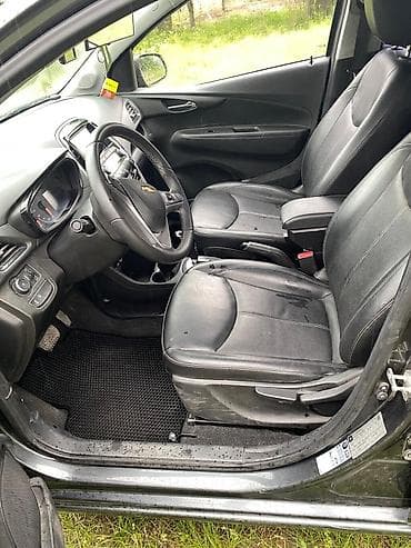 Транспорт: Chevrolet Spark: 2018 г., 1 л, Автомат, Бензин, Хэтчбэк — 4