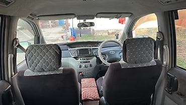 Toyota Voxy: 2002 г., 2 л, Минивэн — 7