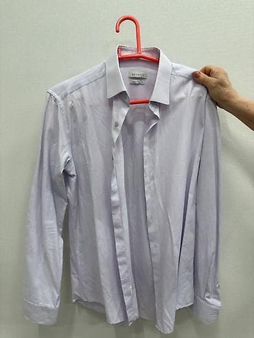 одежда для мужчин: Мужские рубашки, набор из 4 моделей: 1) Классическая голубая рубашка — 2