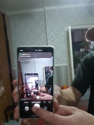 pro max: Samsung Galaxy S10 5G, Б/у, 256 ГБ, цвет - Черный, 1 SIM, eSIM — 2